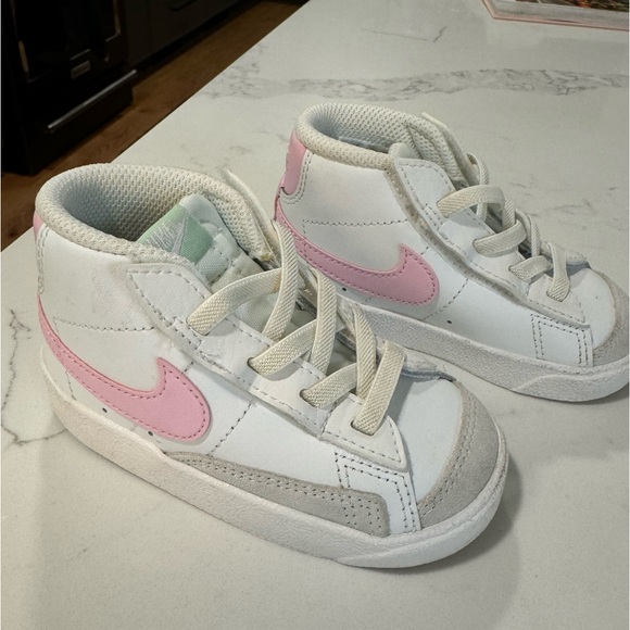 Nike Blazer Mid ‘77 baby/toddler shoes - Picture 2 of 7